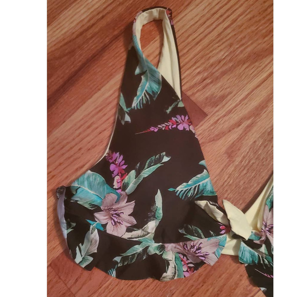 NWT! Isabella Rose Islander Ruffle Bikini Top Black Floral Large ~ Pool or Beach - Picture 4 of 9